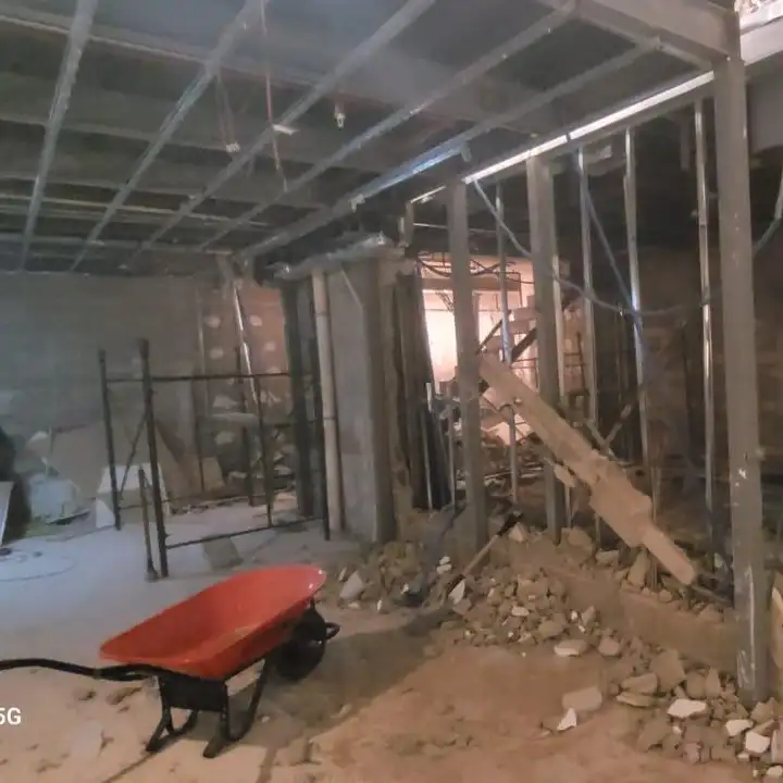 demolicion-local-shopping-via-solution-kfc-uruguay